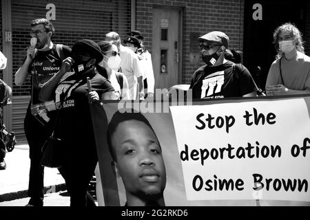 Eine Demonstration gegen die Deportation von Imir Brown vor dem Londoner Innenministerium am 13. Juni 2021 Stockfoto