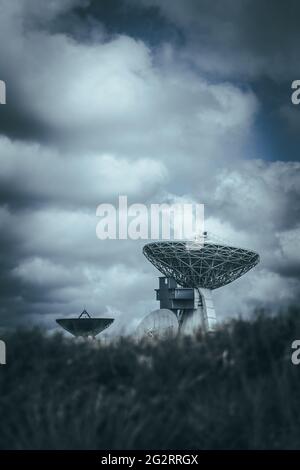 Satellitenschüsseln im Goonhilly, Großbritannien Stockfoto