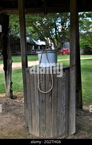 Der alte Bauernhof gut. Stockfoto