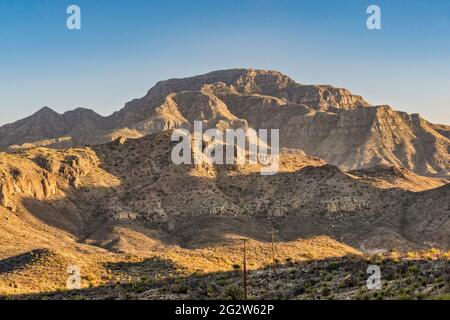 Chinati Peak, Chinati Mountains, Future State Park, über Pinto Canyon, Pinto Canyon Road, Big Bend Country, Texas, USA Stockfoto