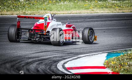 Oschersleben, 26. April 2019: Paul Aron fährt einen Prema Theodore Racing-Einsitzer während der deutschen ADAC Formel 4 Stockfoto