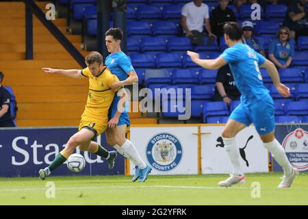 STOCKPORT, GROSSBRITANNIEN. 13. JUNI Hartlepool United's Rhys Oates in Aktion während des Vanarama National League-Spiels zwischen Stockport County und Hartlepool United am Sonntag, 13. Juni 2021 im Edgely Park Stadium, Stockport. (Kredit: Mark Fletcher, Mi News) Kredit: MI Nachrichten & Sport /Alamy Live Nachrichten Stockfoto