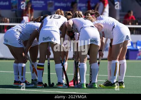 AMSTELVEEN, NIEDERLANDE - 13. JUNI: Die belgische Eishockeymannschaft während der Euro Hockey Championships Frauenspiel zwischen Belgien und Spanien im Wagener Stadion am 13. Juni 2021 in Amstelveen, Niederlande (Foto: Jeroen Meuwsen/Orange PicBilder) Stockfoto