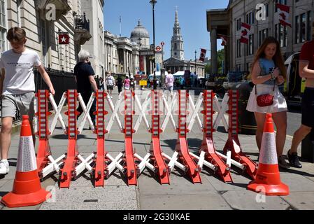 Trafalgar Square, London, Großbritannien. Juni 2021. UEFA Euro 2020 Spiel zwischen England und Kroatien, Trafalgar Square Fanzone. Kredit: Matthew Chattle/Alamy Live Nachrichten Stockfoto
