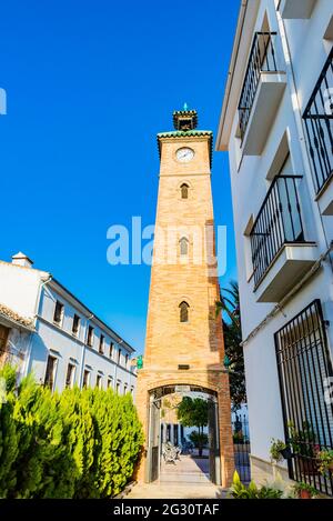 Blick vom La Plaza. Clock Tower, es war Teil des alten Lebensmittelmarktes. Es stammt aus der Zweiten Republik und besteht aus einem Backsteinturm, der mit gree gekrönt ist Stockfoto