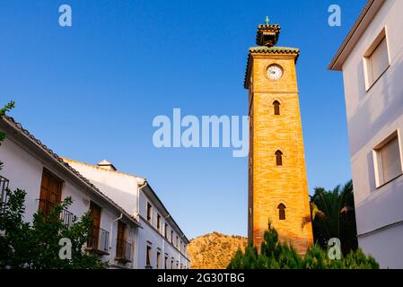 Blick vom La Plaza. Clock Tower, es war Teil des alten Lebensmittelmarktes. Es stammt aus der Zweiten Republik und besteht aus einem Backsteinturm, der mit gree gekrönt ist Stockfoto