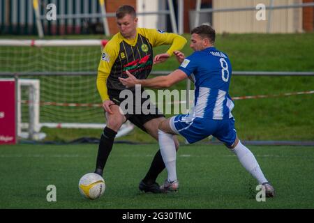 Bridgend, Wales 05. Dezember 2020. JD Cymru Premier League-Spiel zwischen dem FC Pen-y-Bont und Caernarfon Town Stockfoto