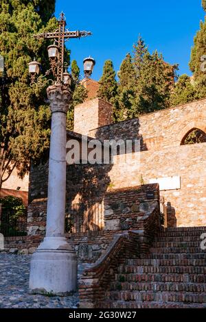 Die Alcazaba ist eine palastartige Festung in Málaga. Es wurde von der Hammudid-Dynastie im frühen 11. Jahrhundert erbaut. Es ist die am besten erhaltene alcazaba Stockfoto