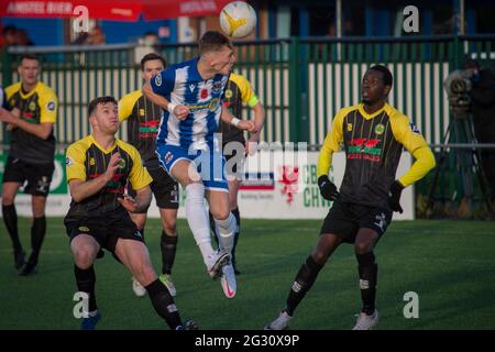 Bridgend, Wales 05. Dezember 2020. JD Cymru Premier League-Spiel zwischen dem FC Pen-y-Bont und Caernarfon Town Stockfoto