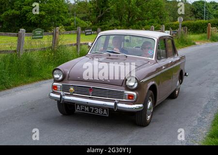 1963 60s Brown Hillman Minx de-luxe beim 58. Jährlichen Manchester to Blackpool Vintage & Classic Car Run das Heritage Event ist eine ‘Touring Assembly’ UK Stockfoto