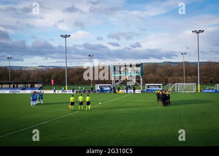 Bridgend, Wales 05. Dezember 2020. JD Cymru Premier League-Spiel zwischen dem FC Pen-y-Bont und Caernarfon Town Stockfoto