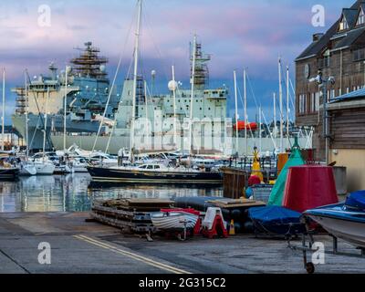 Falmouth Docks and Harbour, Falmouth, Cornwall. Falmouth Harbour bildet zusammen mit Carrick Roads den dritttiefsten Naturhafen der Welt. Stockfoto