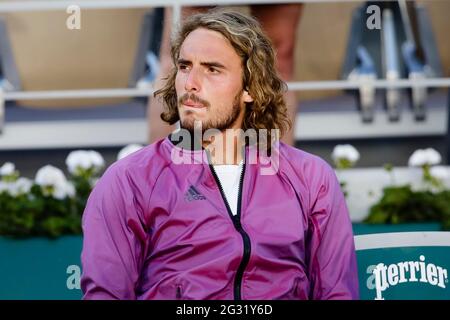 Stefanos Tsitsipas reagiert enttäuscht nach dem Einzel-Finale der Männer beim French Open Grand Slam Tennisturnier 2021 in Roland Garros, Paris, Frankreich. Stockfoto