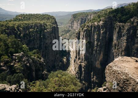 Blick von oben auf das Tal in Tazi Kanyonu Türkei Stockfoto