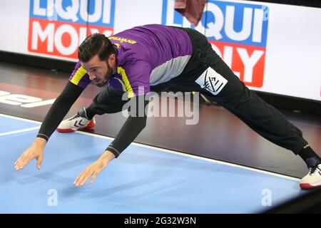 Köln, Deutschland . Juni 2021. Cyril Dumoulin von HBC Nantes erwärmt sich während des EHF Champions League, Final4, 3. Platz Handballspiel zwischen HBC Nantes und Paris Saint-Germain am 13. Juni 2021 in der Lanxess-Arena in Köln, Deutschland - Foto Laurent Lairys/Panoramic/DPPI Credit: DPPI Media/Alamy Live News Stockfoto