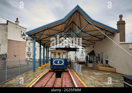 Llandudno North Wales Great Orme Tramway Diese Seilbahnbahn mit historischen Autos wurde 1902 eröffnet und besteigt den Great Orme. Stockfoto