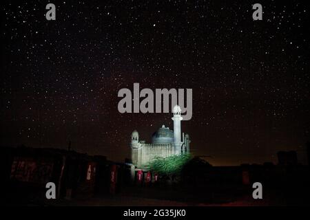 Derawar Fort, ist eine große quadratische Festung in Ahmadpur East Tehsil, Punjab, Pakistan. Etwa 130 km südlich der Stadt Bahawalpur Stockfoto