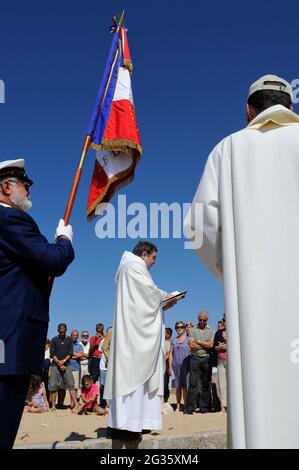 FRANKREICH, CHARENTE-MARITIME (17) INSEL RE, WEILER LA NOUE, DORF SAINTE-MARIE-DE-RE, DIE RELIGIÖSE PROZESSION, ZU EHREN DER TOTEN DER S Stockfoto