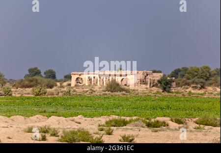 Derawar Fort, ist eine große quadratische Festung in Ahmadpur East Tehsil, Punjab, Pakistan. Etwa 130 km südlich der Stadt Bahawalpur Stockfoto