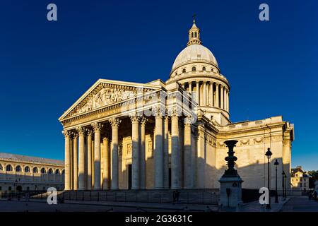 FRANKREICH. PARIS (75) PANTHEON-PLATZ AM SPÄTEN NACHMITTAG. Stockfoto