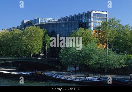 FRANKREICH PARIS (75) 5. BEZIRK, DAS ARAB WORLD INSTITUTE (IMA) UND DIE DOCKS VON SEINE Stockfoto