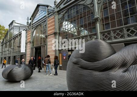 FRANKREICH PARIS (75) 3R TH ARR, DER CARREAU DU TEMPEL, KULTURELLER UND SPORTLICHER ORT : AUSSTELLUNG ZEITGENÖSSISCHER KUNST : SKULPTUR VON KANG MUXIANG VON TAIWAN Stockfoto