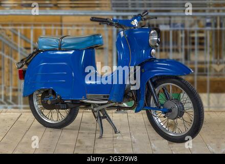 Motorrad Schwalbe der 1970er Jahre, im Depot des Industriemuseums Lauf an der Pegnitz, Mittelfranken, Bayern, Deutschland Stockfoto