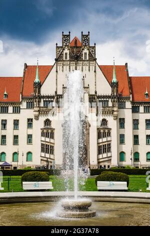 Brunnen vor dem Amtsgericht Wedding, Berlin, Deutschland Stockfoto