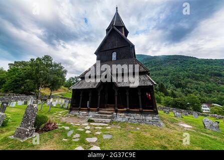 UNESCO-Weltkulturerbe Urnes Stabkirche, Lustrafjorden, Norwegen Stockfoto