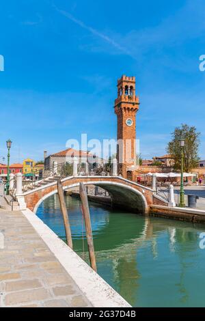 Rio del Vetrai-Kanal, Glockenturm St. Stefano, Murano, Venedig, Venetien, Italien Stockfoto