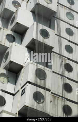 Nakagin Capsule Tower, Shimbashi-Viertel, Tokio, Japan Stockfoto