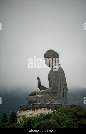 Der Tian Tan Buddha („der große Buddha“) auf der Insel Lantau, Hongkong Stockfoto