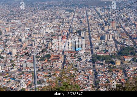 Blick vom Hügel Cerro San Bernardo, Teleferico San Bernado , Kolonialstadt Salta im Nordwesten Argentiniens, Lateinamerika Stockfoto