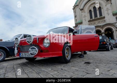 Sofia, Bulgarien - 12. Juni 2021: Retro-Parade von alten Retro-Autos Stockfoto
