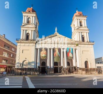 TUCUMAN, ARGENTINIEN - 4. APRIL 2015: Kathedrale in San Miguel de Tucuman, Argentinien Stockfoto
