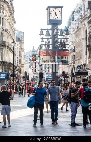 London Oxford Street Bond Street leicester Square Stockfoto