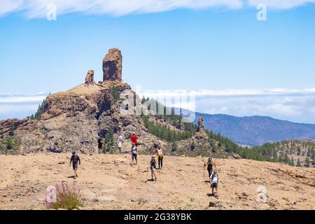 Wanderer, Wanderer in der Nähe von Roque Nublo in den Bergen von Gran Canaria, Kanarische Inseln, Spanien Stockfoto