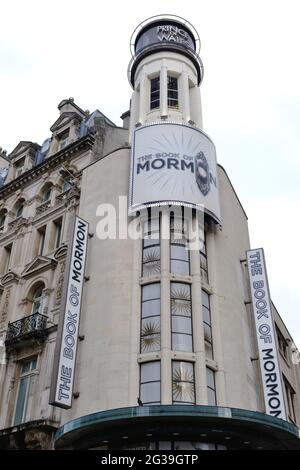 Das Blockbuster-Musical The Book of Mormon kehrt aufgrund der anhaltenden Coronavirus-Situation erst im November auf die Bühne zurück. Stockfoto