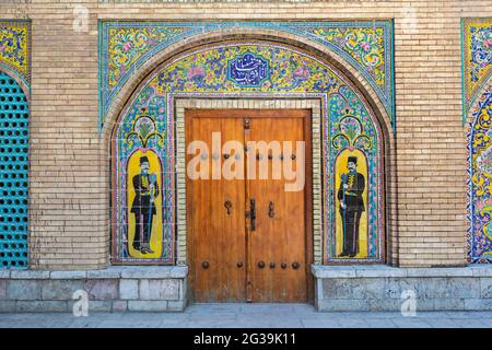 Golestan Palace ist eines der ältesten historischen Denkmäler in der Stadt Teheran. Am 2013 wurde es zum UNESCO-Weltkulturerbe erklärt. Stockfoto