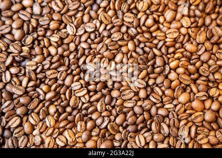 Braun geröstete Kaffeebohnen Hintergrund Stockfoto