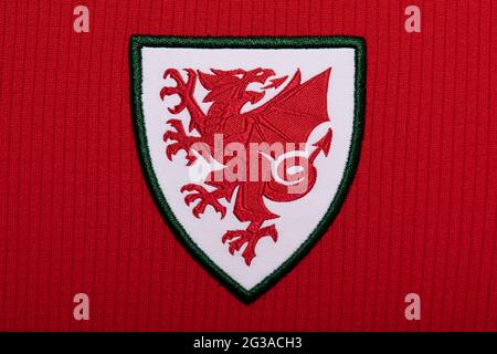 Nahaufnahme des Nationalmannschaftstrikots von Wales. UEFA Euro 2020. Stockfoto