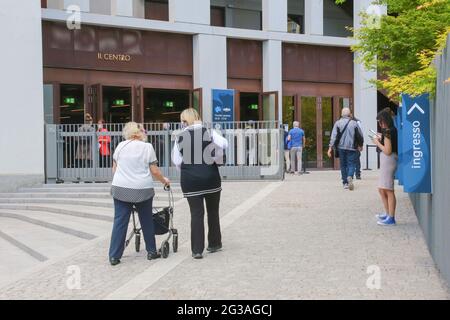 Turin Eröffnung des Impfzentrums Nuvola Lavazza Hub-Covid 19. (Turin - 2021-05-07, COSTANTINO SERGI) p.s. la foto e' utilizzabile nel rispetto del Stockfoto