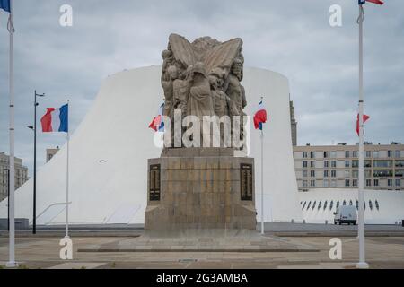 Le Havre, Frankreich - 05 30 2019: Denkmal und Vulkan Stockfoto