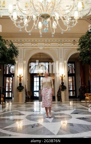 Rom, Italien. Juni 2021. Die französische Schauspielerin Emmanuelle Beart posiert für Fotografen während der Fotoaufnahme des Films Rome Photocall des Films EIN Herz im Winter, Originaltitel UN cœur en hiver im St. Regis Hotel. Rom (Italien), 14. Juni 2021 Foto Samantha Zucchi Insidefoto Kredit: Insidefoto srl/Alamy Live News Stockfoto