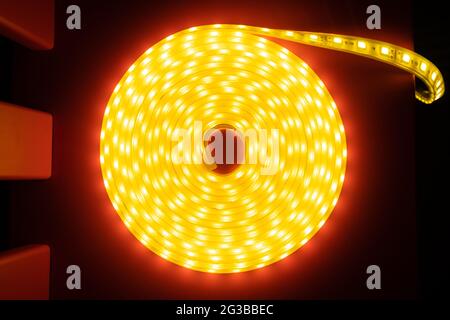 Eine Rolle LED-Dekorband, Spule Diode Streifen Draufsicht. Stockfoto