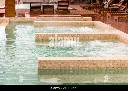 Belchin Spring Hotel mit seinen Thermalquellen in Samokov, Bulgarien Stockfoto