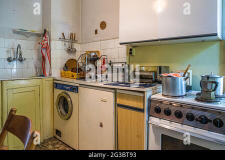 Wohnung die Rote Flagge, im Stil der kommunistischen Ära Original in Sofia, Bulgarien eingerichtet Stockfoto