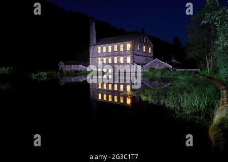 Gibson Mill befindet sich in der National Trust Site von Hardcastle Crags in der Nähe der Hebden Bridge in West Yorkshire, Großbritannien Stockfoto