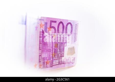 500 Euro in offiziellen Banknoten. Keine Personen Stockfoto