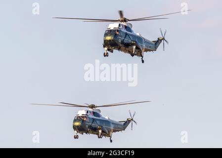 Sikorsky VH-3D Helikopter Paar Marine Helicopter Squadron One (HMX-1) „Nighthawks“ für den Besuch von US-Präsident Joe Biden in London Stockfoto